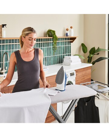 Morphy Richards 300401 Light Glide 100 Steam Iron