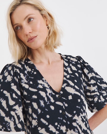 Angel Sleeve Button Front Longline Top