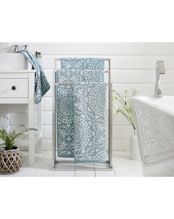 The Lyndon Company Lacy Connection Towels