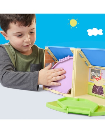 Peppa Pig Peppa's Pop-Open Playgroup Playset