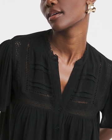 Textured Crinkle Ladder Insert Top