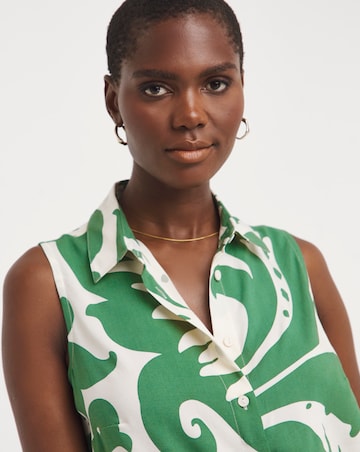 Dipped Back Sleeveless Shirt