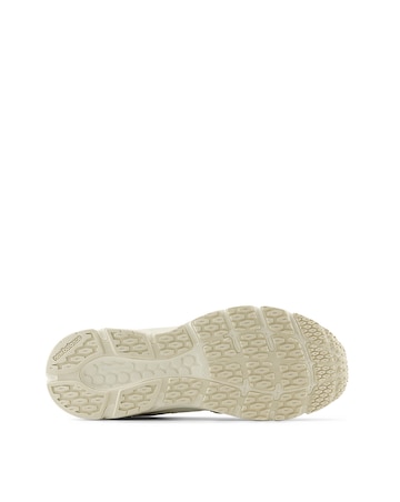 New Balance 408 Trainers