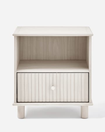 Julipa Latimer 4 Piece Bedroom Package