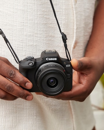 Canon EOS R100 APS-C Mirrorless Camera inc RF-S 18-45mm Lens - Black