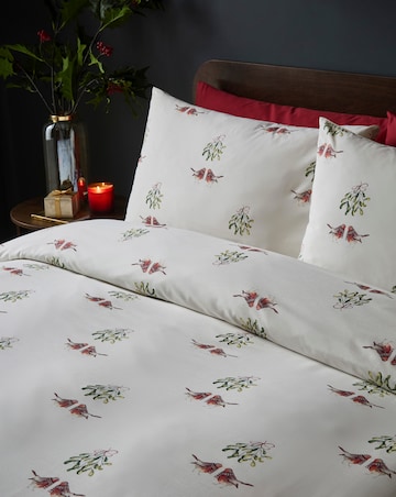 Kissing Robin Mistletoe Duvet Cover Set