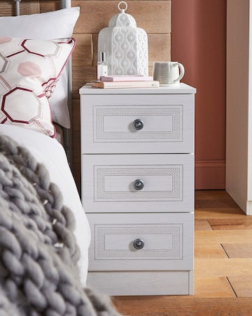 Richmond Ready Assembled 3 Drawer Bedside Table
