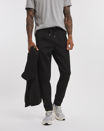 Smart Interlock Tapered Jogger