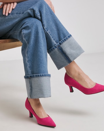 Heavenly Soles Kirsten Pointed Toe Kitten Heel Shoes - Extra Wide Fit (EEE)