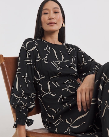 Shirred Cuff Long Sleeve Tea Dress