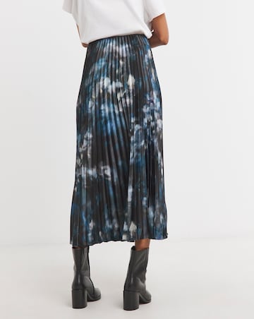 Printed Pleated Satin Maxi Skirt