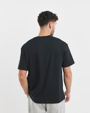 Under Armour Box Short Sleeve T-Shirt