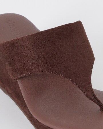 Fresno Wegded Toe Post Sandals - Wide Fit (E)