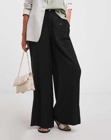 Black Wide Leg Tech Pant