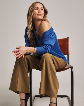 Anthology Fine Gauge V Neck Jumper