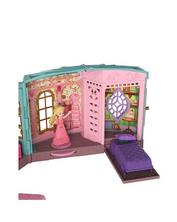 Wicked So Popular Dorm Small Doll Playset with 3 Play Spaces & 10 Total Pieces