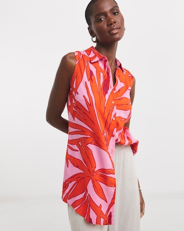 Dipped Back Sleeveless Shirt