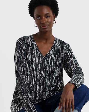 Mono Print V-Neck Split Hem Slouch T-Shirt