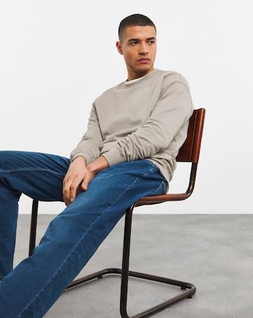 Loose Fit Stretch Jean Mid Wash