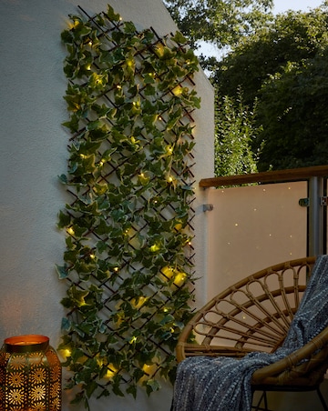 Pre-Lit Solar Ivy Trellis