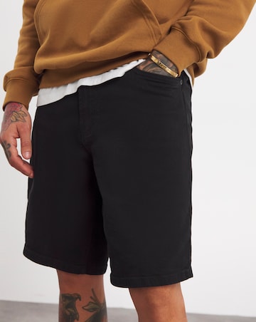 Loose Bermuda Short