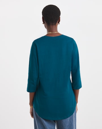 Longline Curved Hem 3/4 Sleeve Top