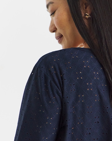 Navy V-Neck Broderie T-Shirt