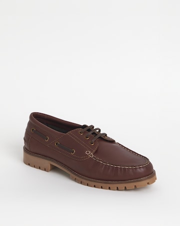 Leather Cleated Sole Boat Shoe Wide