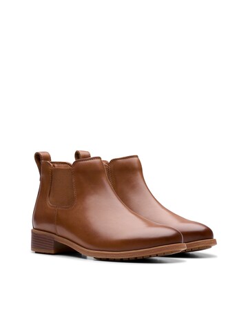 Clarks Havisham Leather Chelsea Boot Standard Fit