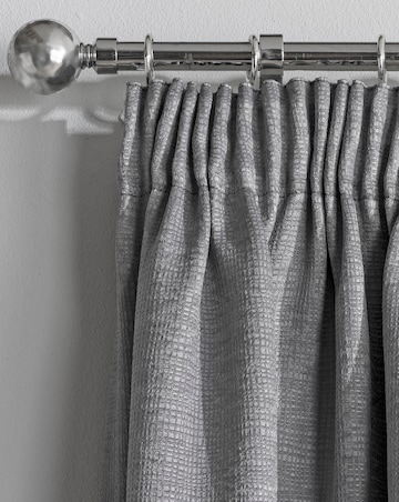 Matrix Light Filtering Textured Embossed Pencil Pleat Thermal Curtain