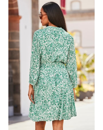 Sosandar White and Green Baroque Print Crinkle Shirt Dress