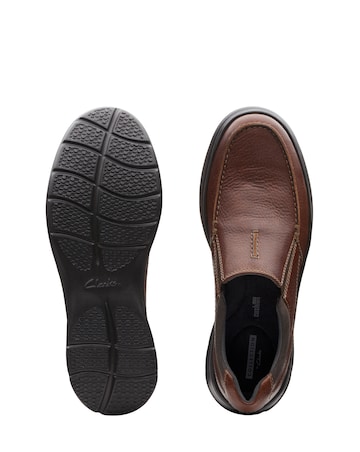 Clarks Cotrell Free Shoes - Tobacco