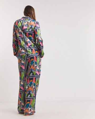 Chelsea Peers Woven Satin Dreamy Leopard Print Pyjama Set