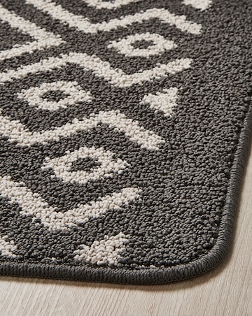 Geo Stain Resistant Cosy Runner