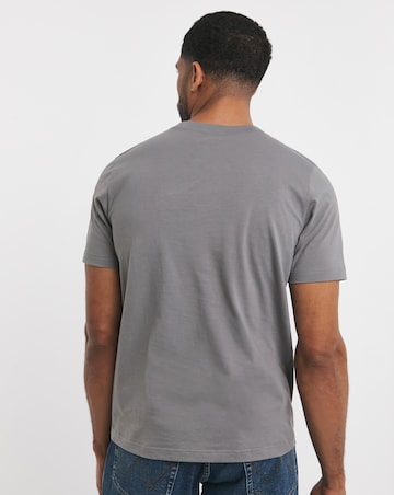 PUMA Essentials No.1 Small Logo T-Shirt