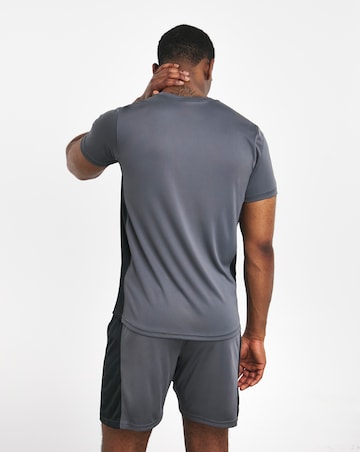 Under Armour Challenger Train Short Sleeve T-Shirt