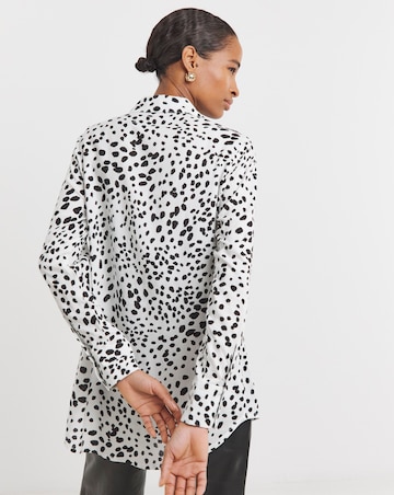 Womens Dipped Back Shirt - Mono Spot