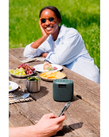 Pure Woodland Outdoor Bluetooth & Radio Speaker Green