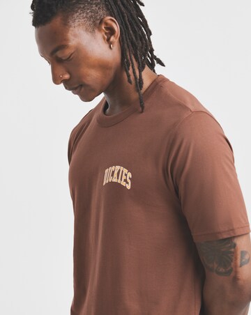 Dickies Short Sleeve Aitkin Chest Logo T-Shirt - Cappuccino