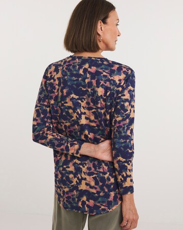 The Longline Curved Hem