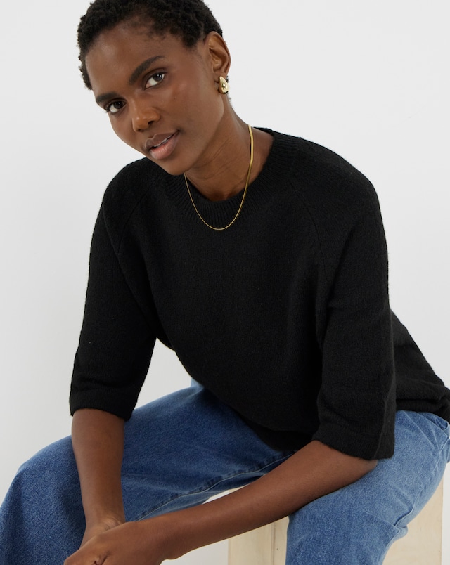 Cosy Yarn Black Short Sleeve Jumper