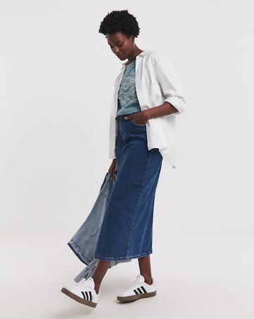 Embellished Graphic Short Sleeve T-Shirt