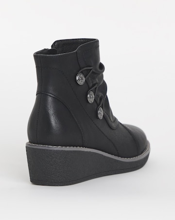 Cushion Walk Wedged Crepe Sole Button Ankle Boot EEE Fit