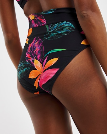 MAGISCULPT Medium Control Fold Over Bikini Brief