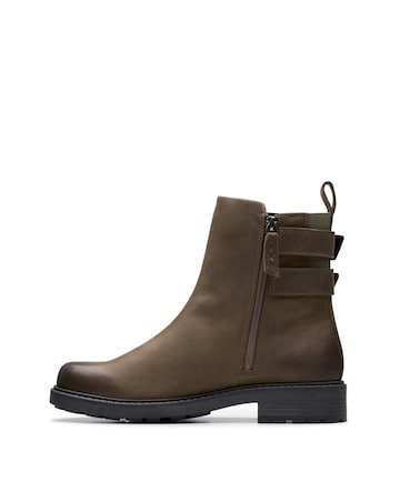 Clarks Orinoco2 Bay Buckle Chunky Leather Boot Standard Fit