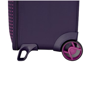 IT Luggage 'World's Lightest' Vitalize Medium Suitcase - Gothic Grape