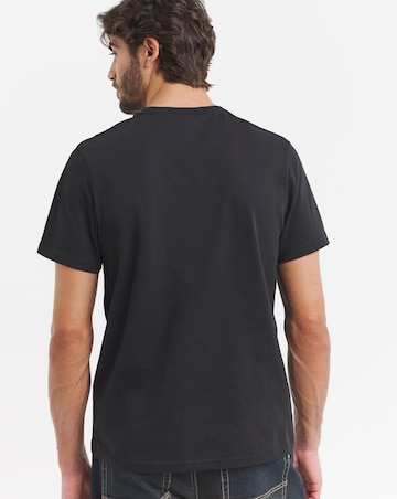 Lyle & Scott Classic Short Sleeve T-Shirt in Black