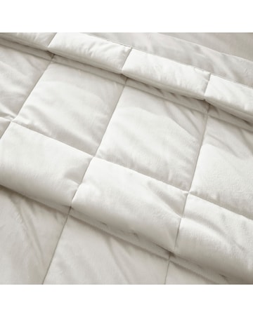 Catherine Lansfield Kingsley Matte Velvet Bedspread