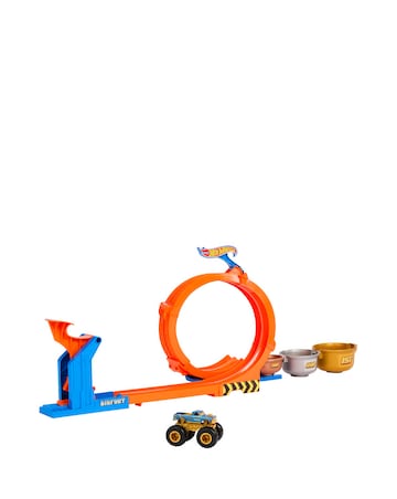 Hot Wheels Monster Trucks Loop-And-Flip Trophy Challenge Playset