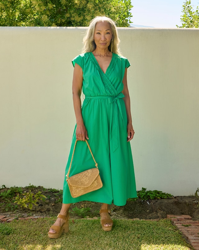 Women's Green Dresses | Emerald, Khaki & Sage Green Dresses | JD Williams Women's Green Dresses | Emerald, Khaki & Sage Green Dresses | JD Williams